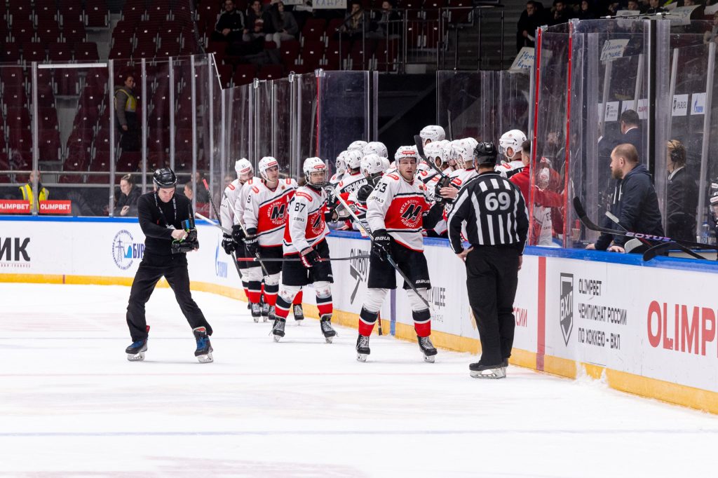 Новокузнецкий «Металлург» в Санкт-Петербурге одолел «Динамо»