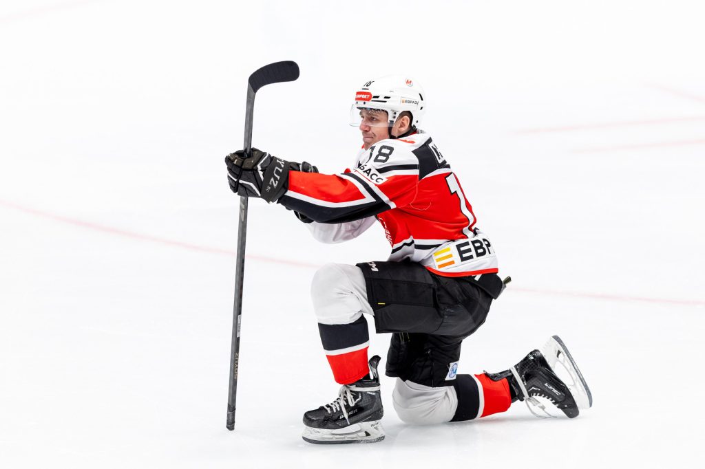 Новокузнецкий «Металлург» в Санкт-Петербурге одолел «Динамо»