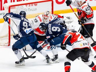 Новокузнецкий «Металлург» в Санкт-Петербурге одолел «Динамо»