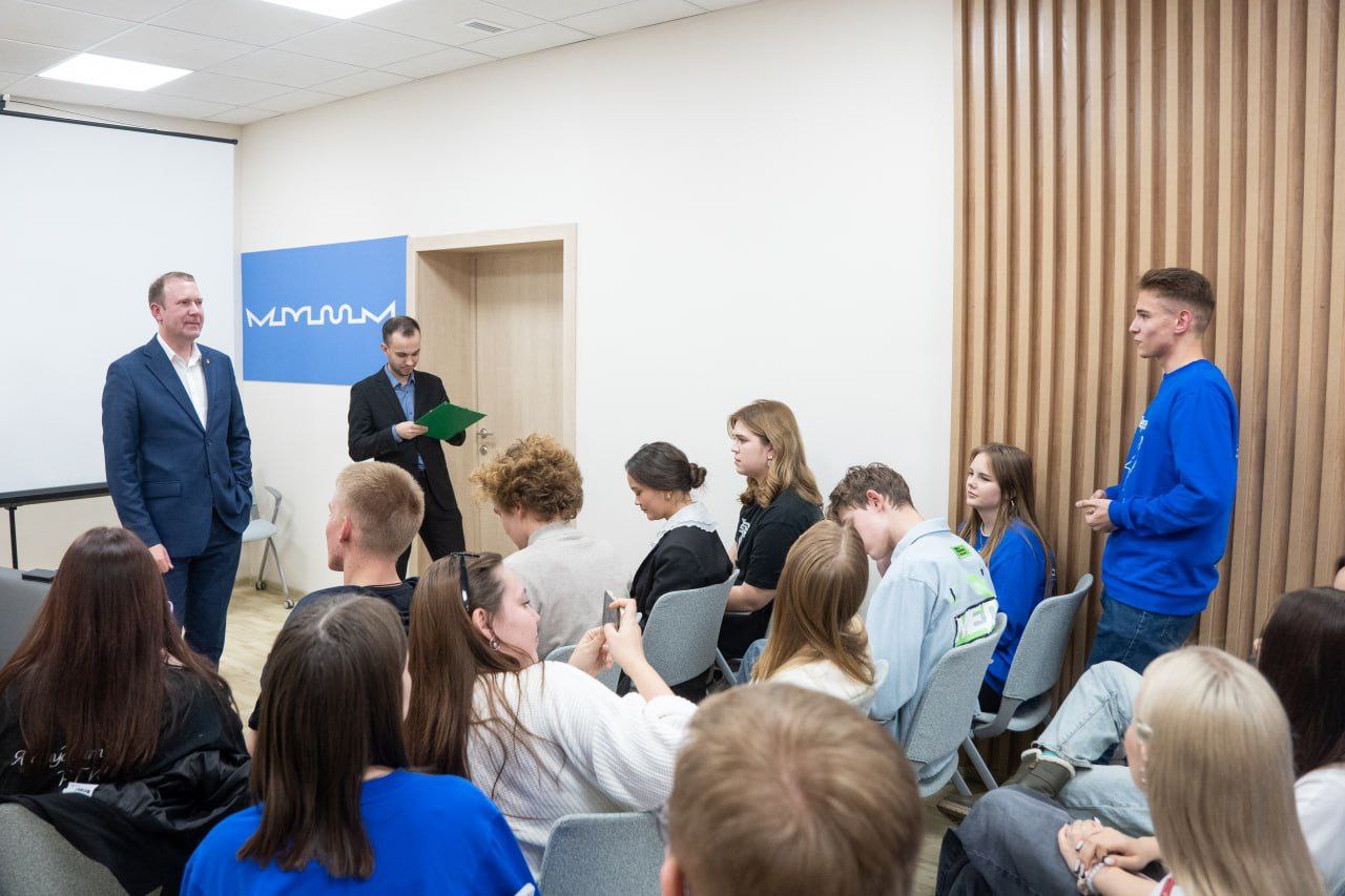 Мэр Кемерова встретился с молодежью кузбасской столицы