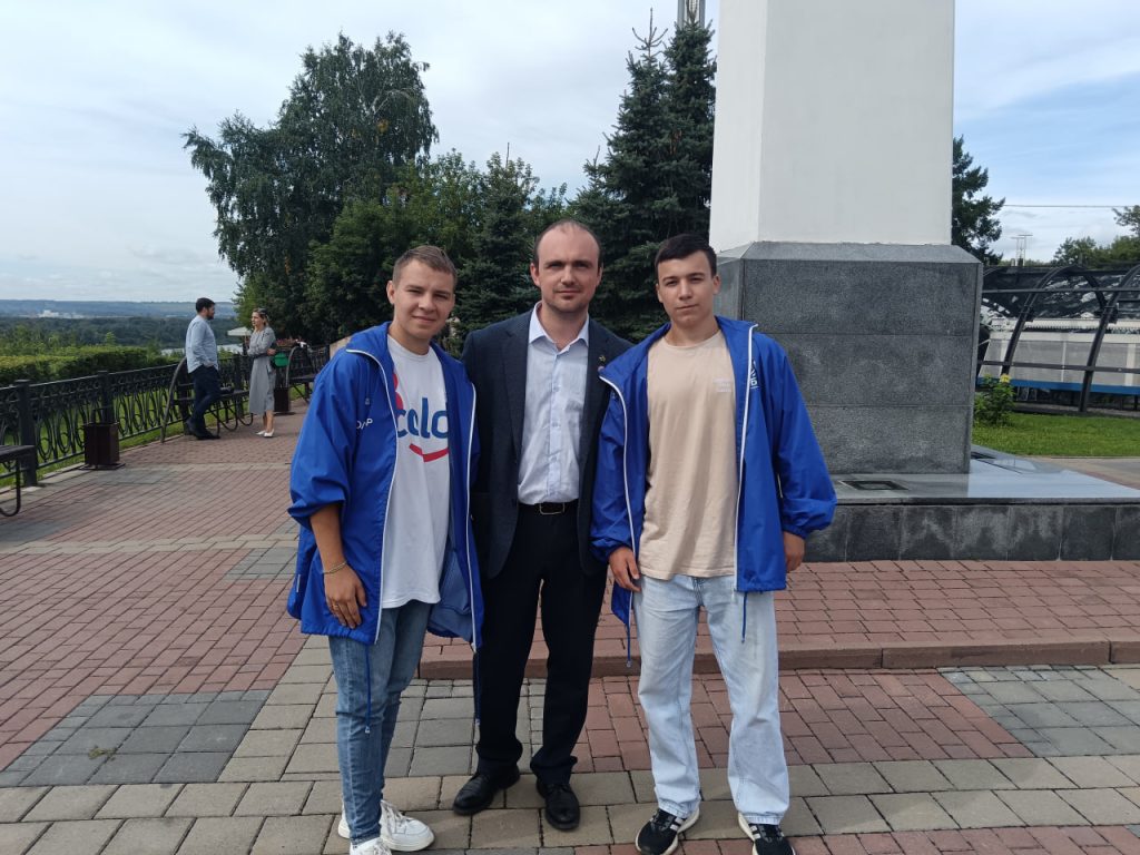 «Добровольчество — это про жизнь»: волонтеры Кузбасса поделились тонкостями своей деятельности