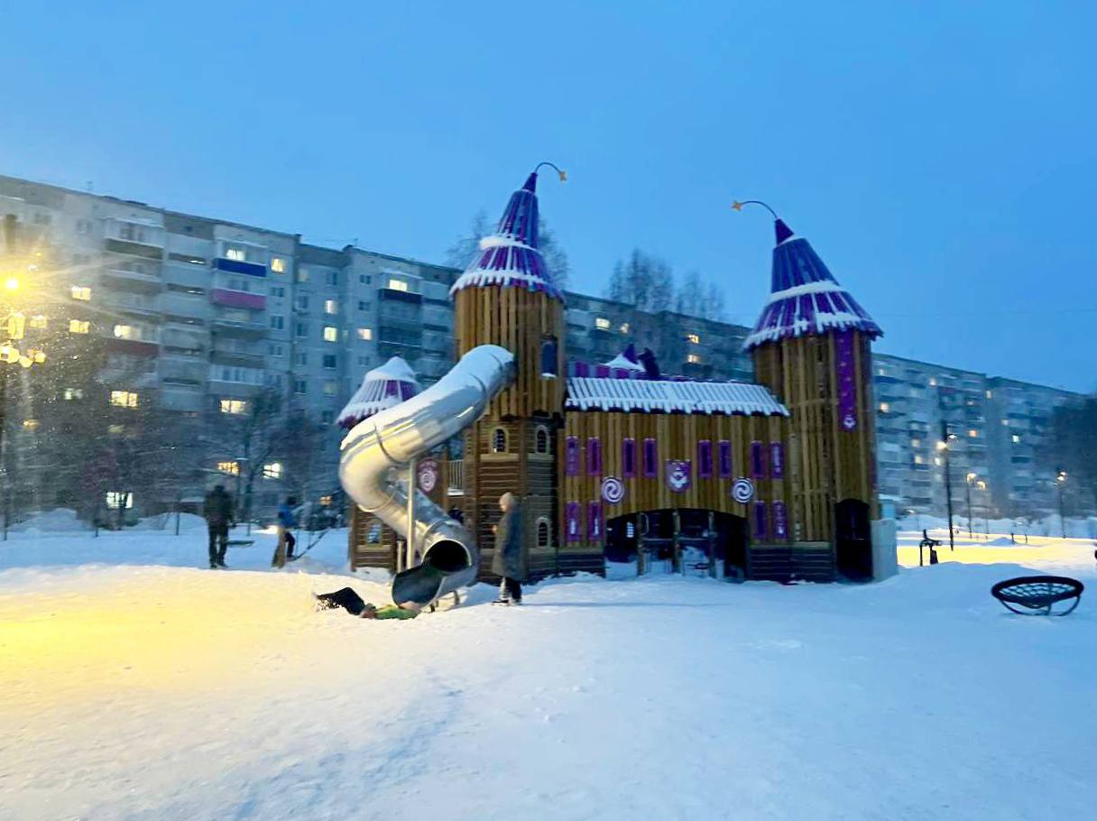 В Киселевске парк «Весенний» готовится к зимним забавам