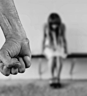 Избил дочь ковшом, кулаком и крапивой: прокопчанин получил срок