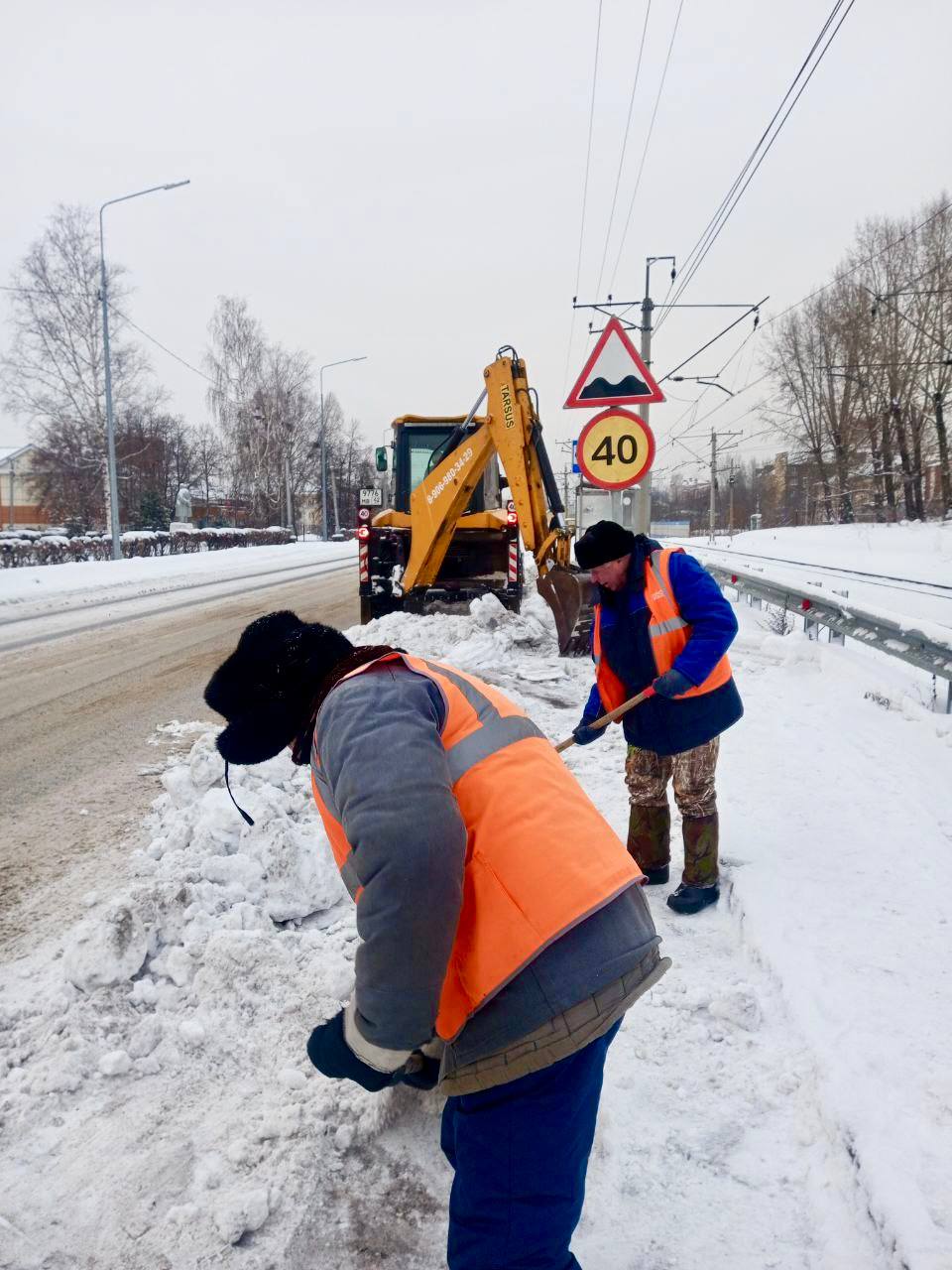 В Прокопьевске уборка снега на улицах города идет в усиленном режиме