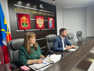 Киселевские бизнесмены создают новогоднее настроение жителям города