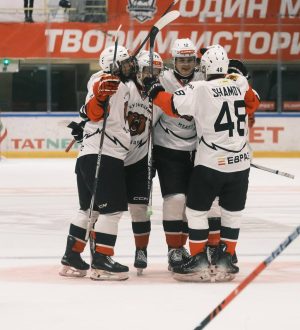 «Кузнецкие Медведи» выиграли выездной матч в Альметьевске