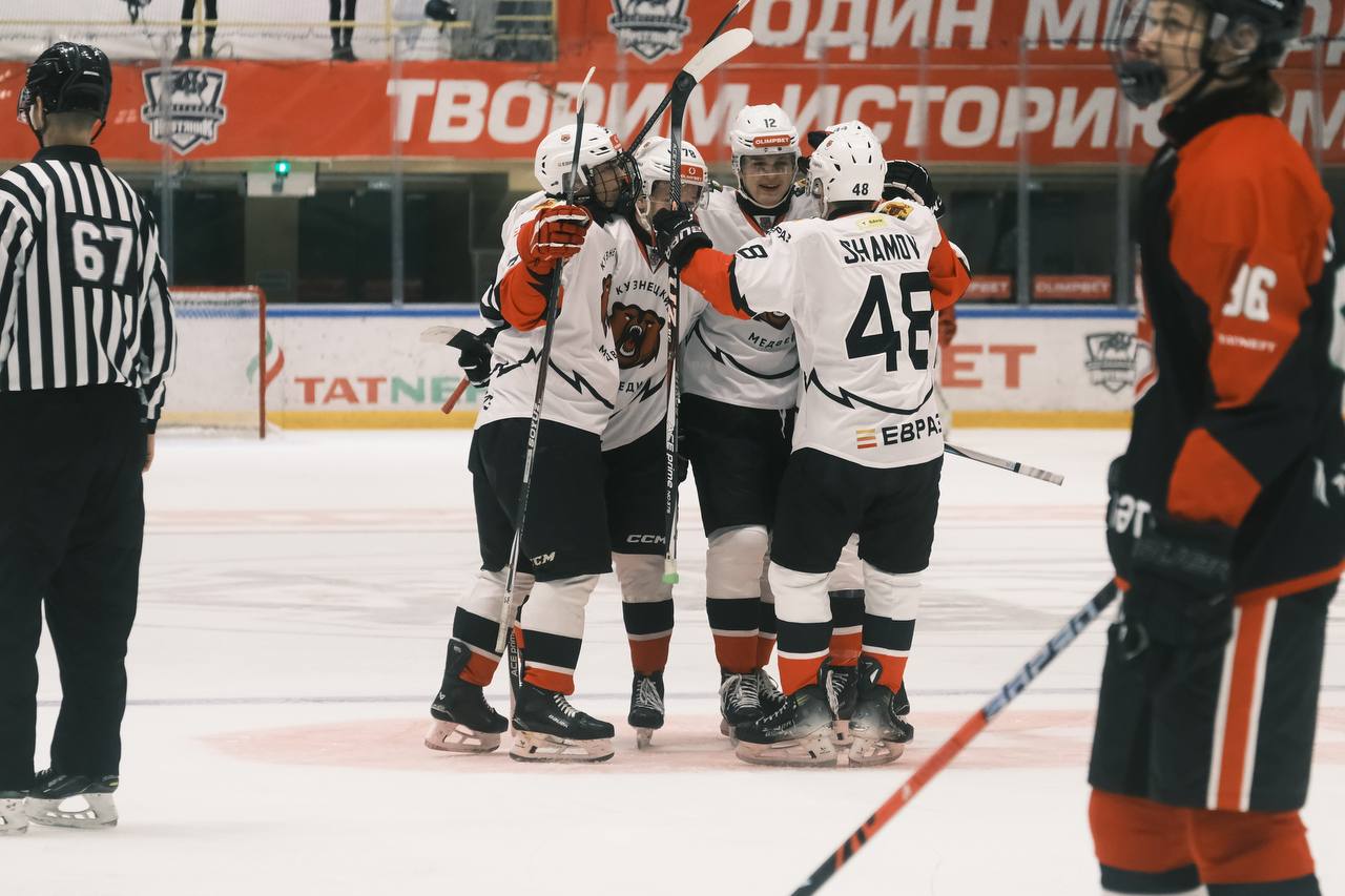 «Кузнецкие Медведи» выиграли выездной матч в Альметьевске