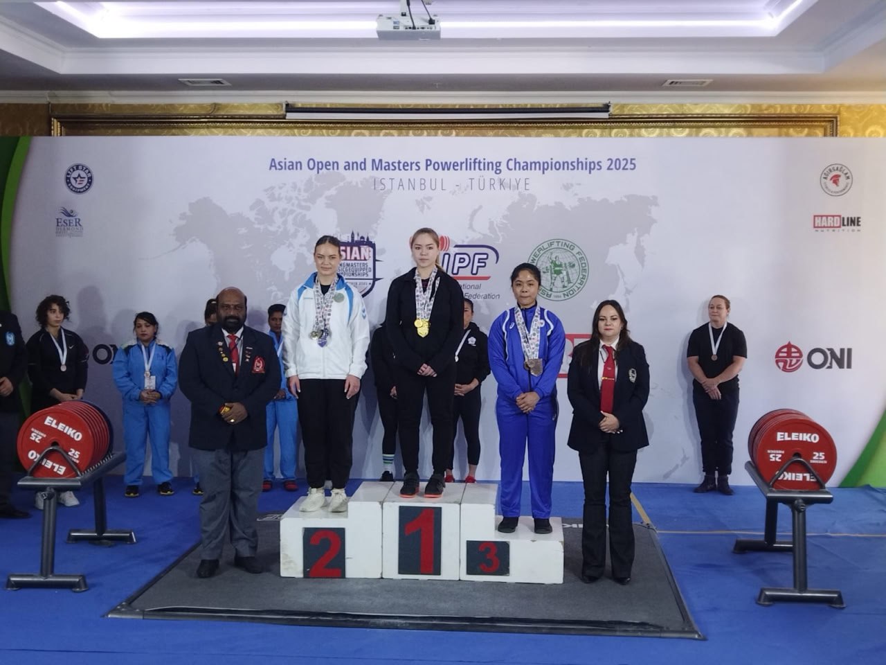 Кузбасские спортсменки победили на международных соревнованиях по пауэрлифтингу