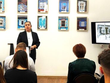 Гимназисты Новокузнецка стали авторами необычной фотовыставки «Узоры времени»