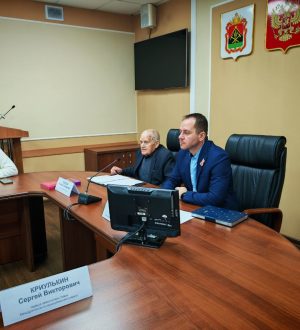 Установку новой скульптуры в городе обсудили на Совете старейшин в Междуреченске