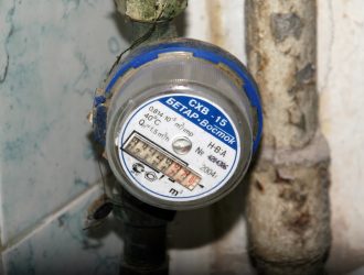 Топки второй день остаются без холодной воды