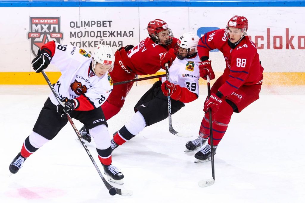 «Кузнецкие Медведи» одолели в Ярославле лидера «серебряного» дивизиона