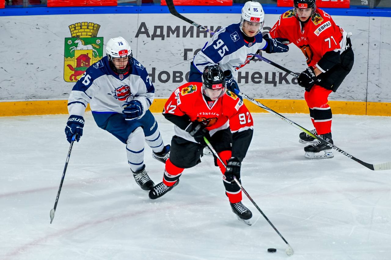 «Кузнецкие Медведи» дома не справились с «Чайкой»