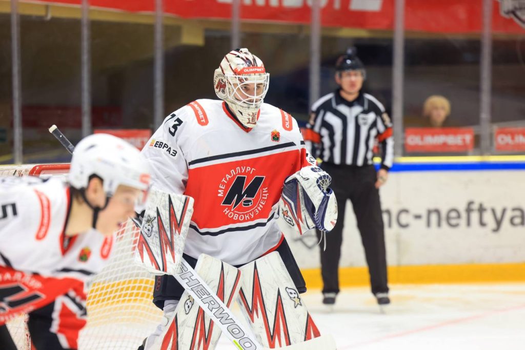 Новокузнецкий «Металлург» проиграл на выезде «Нефтянику»