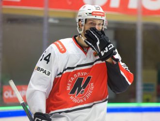 Новокузнецкий «Металлург» проиграл на выезде «Нефтянику»