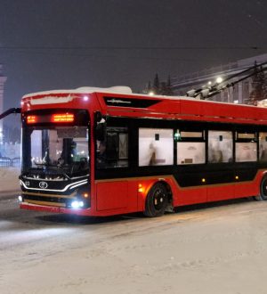 Водители кемеровских троллейбусов записали новогодние поздравления
