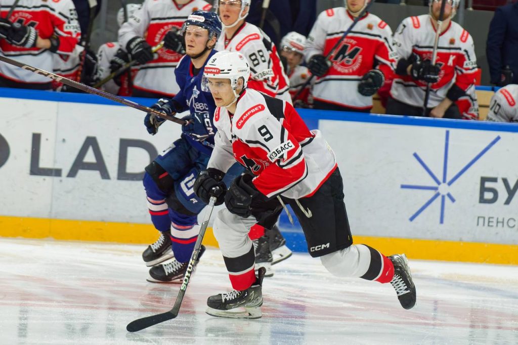 Новокузнецкий «Металлург» победил в Самаре по буллитам