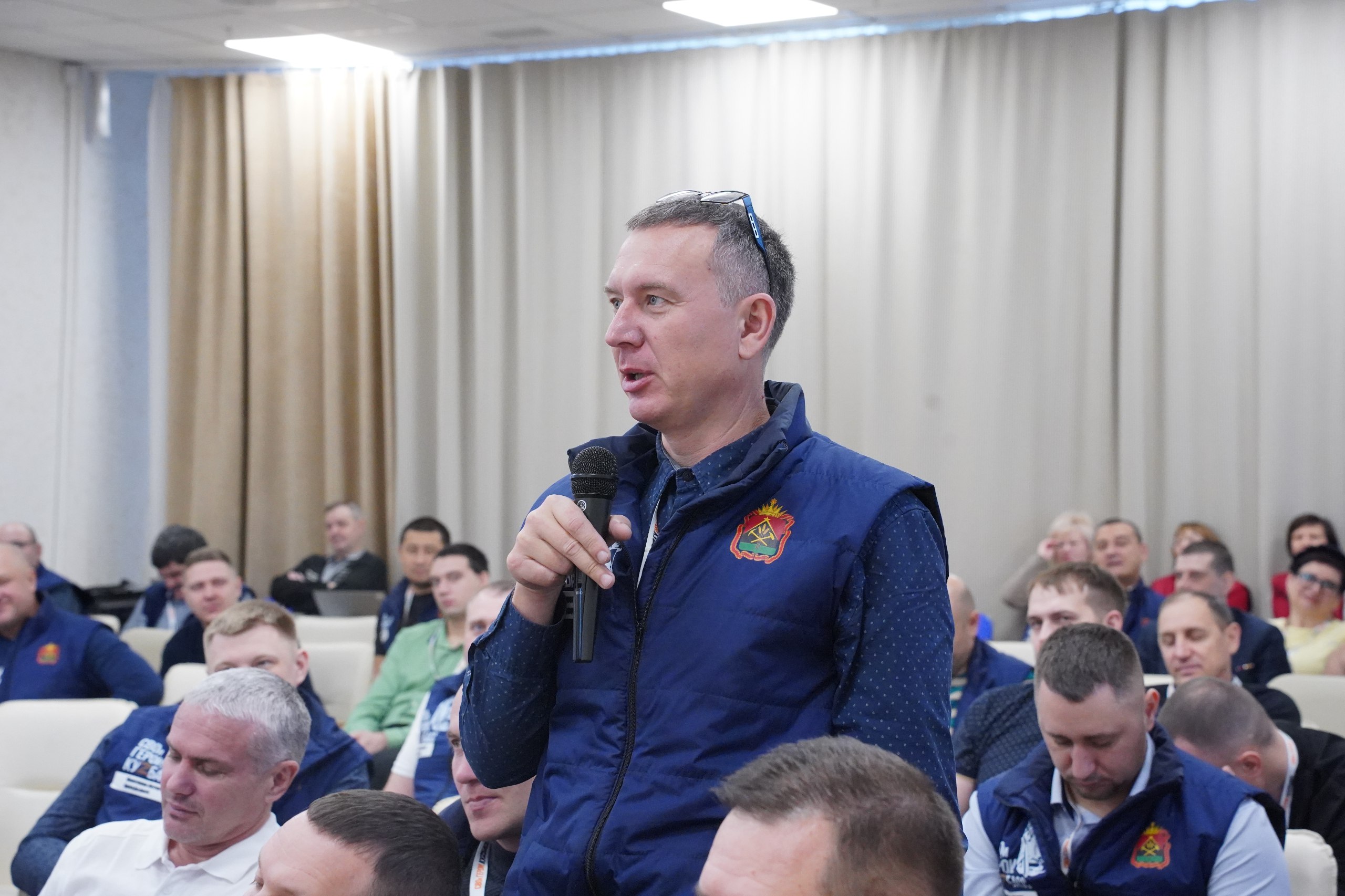 Участники программы «СВОи Герои. КуZбасс» осваивают ораторское искусство