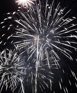 В Кемерове разрешат запускать новогодние фейерверки в 12 местах