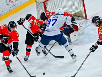 «Кузнецкие Медведи» проиграли «Чайке» второй матч