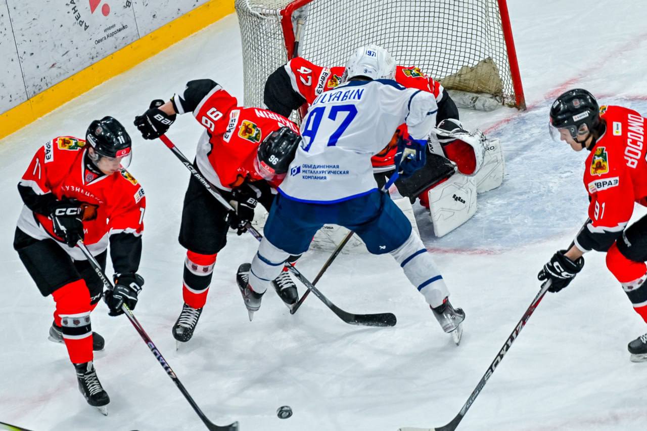«Кузнецкие Медведи» проиграли «Чайке» второй матч