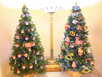 Прокопьевский драмтеатр запустил новогодний арт-проект «Имиджевая елка»