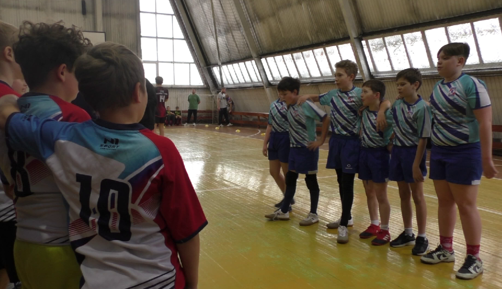 В Новокузнецке для начинающих регбистов прошел новогодний турнир «На призы Деда Мороза»