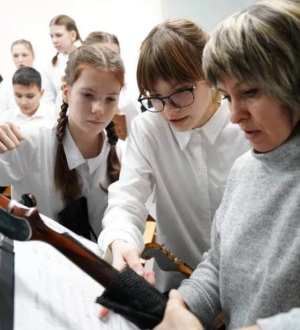 В Совете Федерации призвали учить детей безопасному использованию технологий