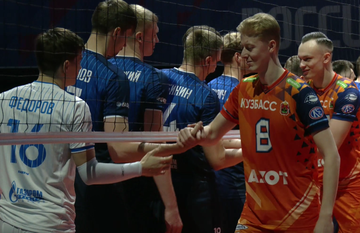 Кемеровские волейболисты в Казани всухую проиграли лидеру чемпионата России