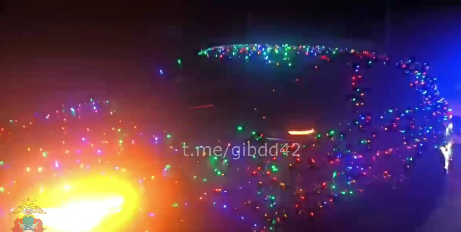 В Кузбассе штрафуют водителей, неправильно украсивших машины гирляндами