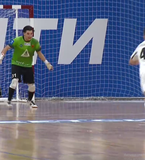 Футзальный «Кузбасс» уступил трехкратному чемпиону России в матче с семью голами