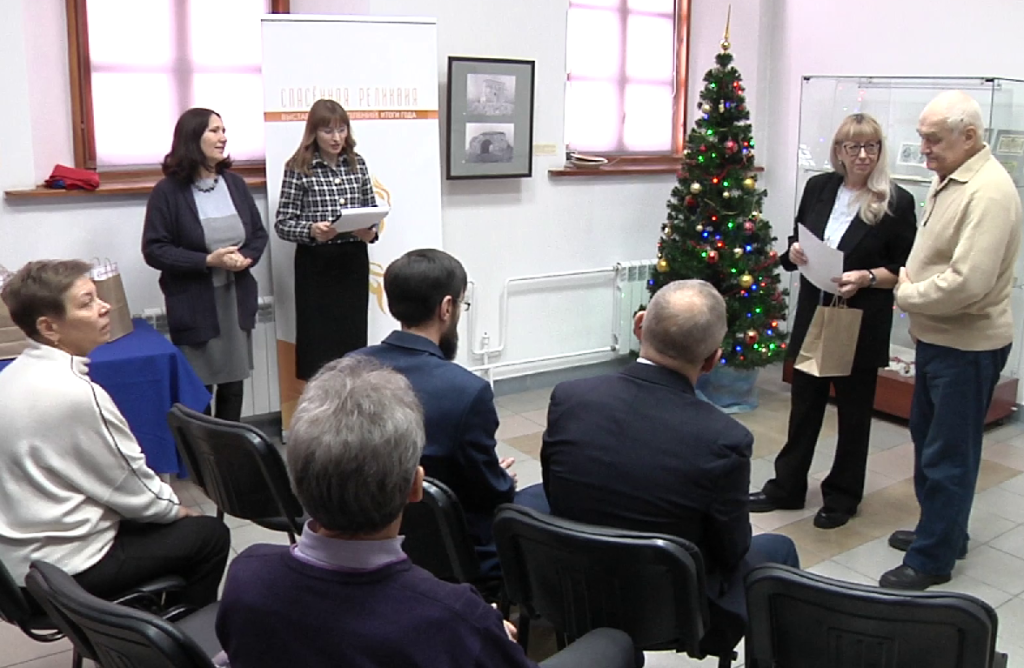 В новокузнецком музее открыли выставку «Спасенная реликвия»