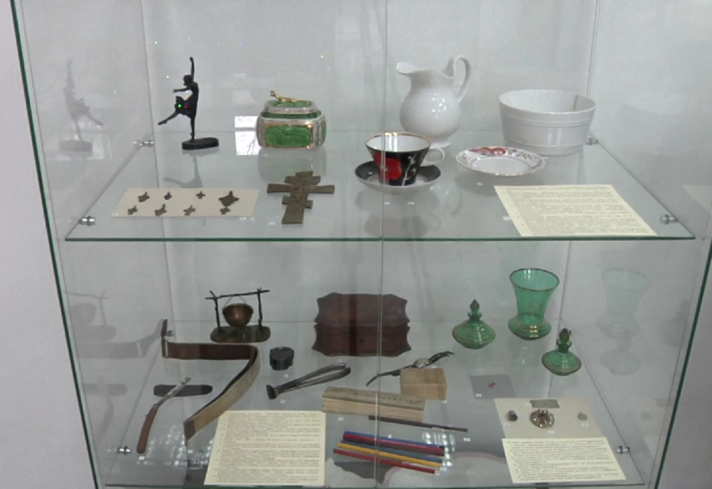 В новокузнецком музее открыли выставку «Спасенная реликвия»