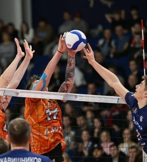 Волейбольный «Кузбасс» уступил «Оренбуржью» в пяти партиях