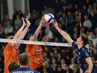 Волейбольный «Кузбасс» уступил «Оренбуржью» в пяти партиях