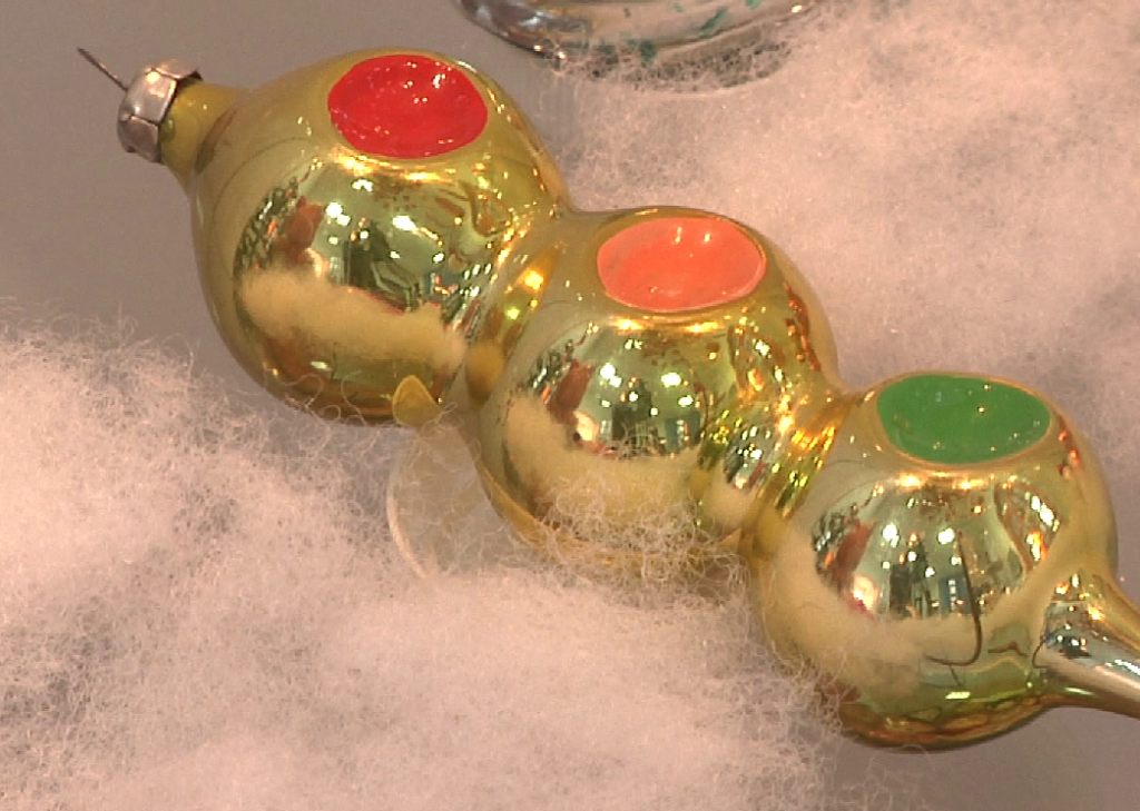 В Новокузнецке представили выставку советской новогодней игрушки из частной коллекции