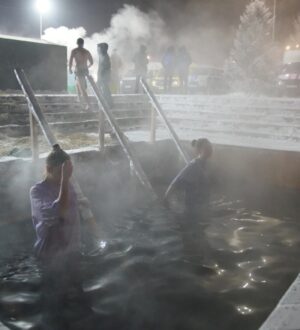 На 20:00 в кузбасских купелях окунулось 585 человек