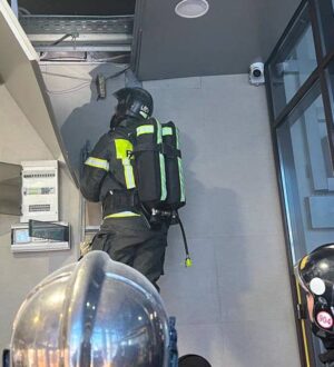 В Кемерове из-за пожара в торговом центре эвакуировали 120 человек