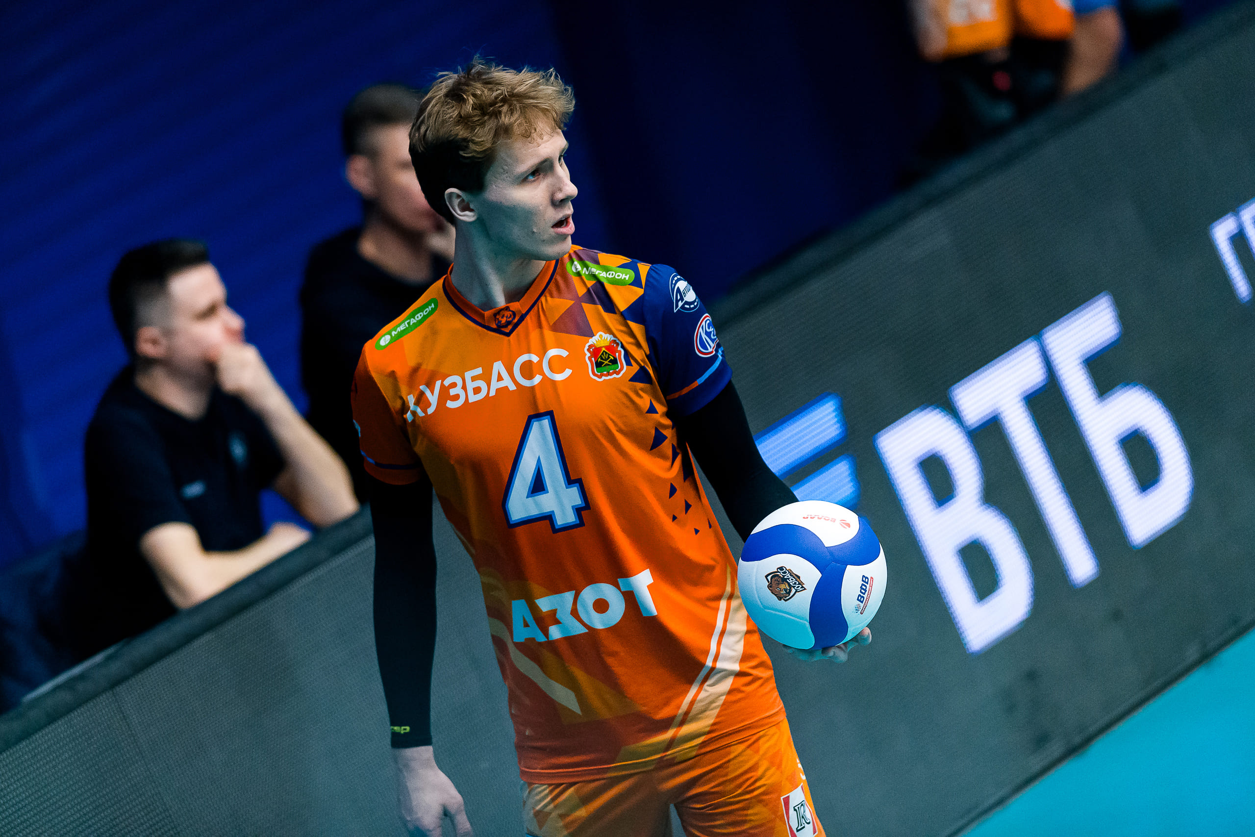 Волейбольный «Кузбасс» впервые в этом сезоне одержал две победы подряд