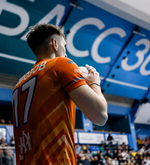 Волейбольный «Кузбасс» проиграл в первом домашнем матче 2026 года