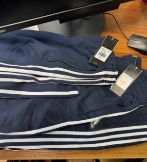 В Кузбассе у коммерсанта конфисковали одежду за подделку известного бренда