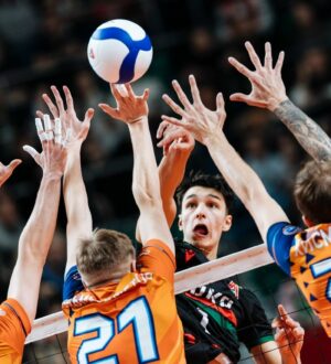 «Кузбасс» уступил в волейбольном сибирском дерби «Локомотиву»