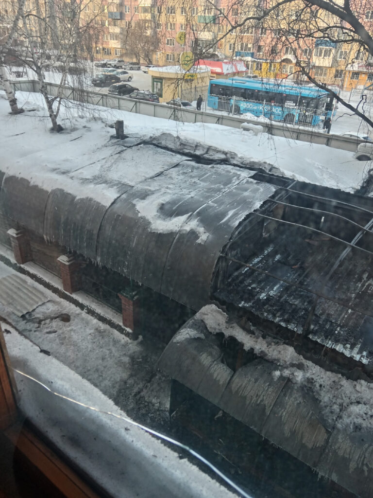 В Ленинске-Кузнецком сгорело популярное кафе-шашлычная на улице Пушкина