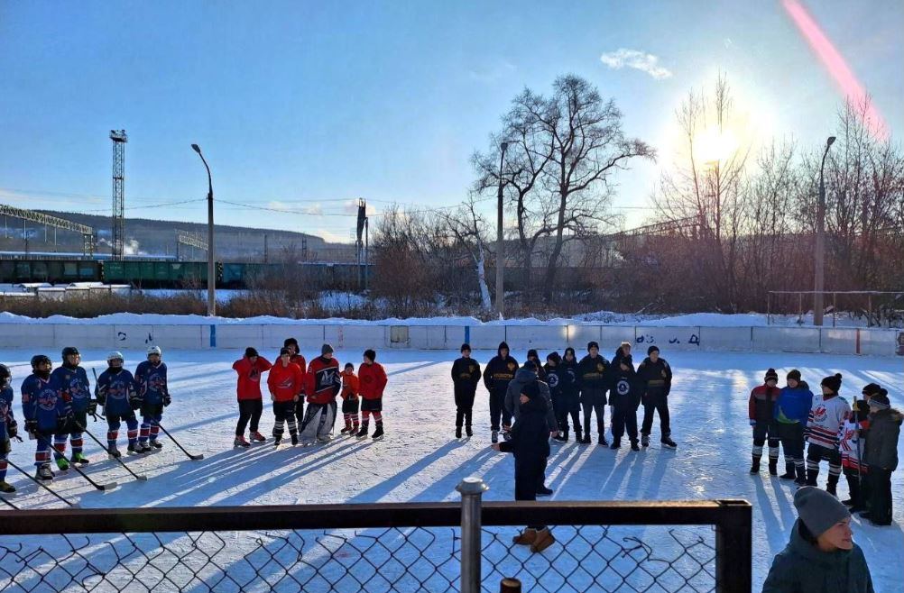 В Новокузнецке прошел Новогодний турнир для юных хоккеистов