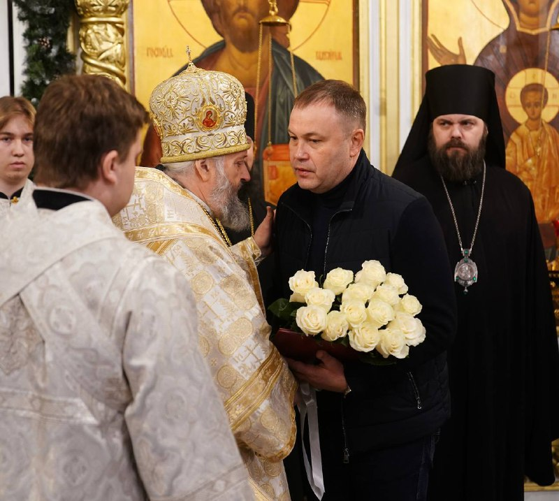 Губернатор поздравил с днем рождения главу Кузбасской митрополии