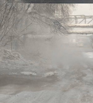 В Новокузнецке прорвало трубу с холодной водой