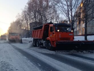В Кемерове усилили работу по очистке города от снега