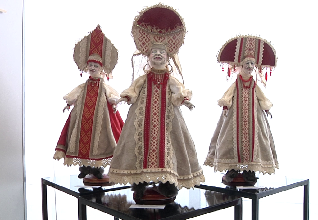 В Новокузнецке открылась традиционная выставка работ мастеров декоративно-прикладного искусства