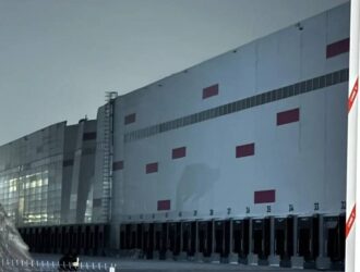 На складе в Юрге обрушилась кровля: есть пострадавшие