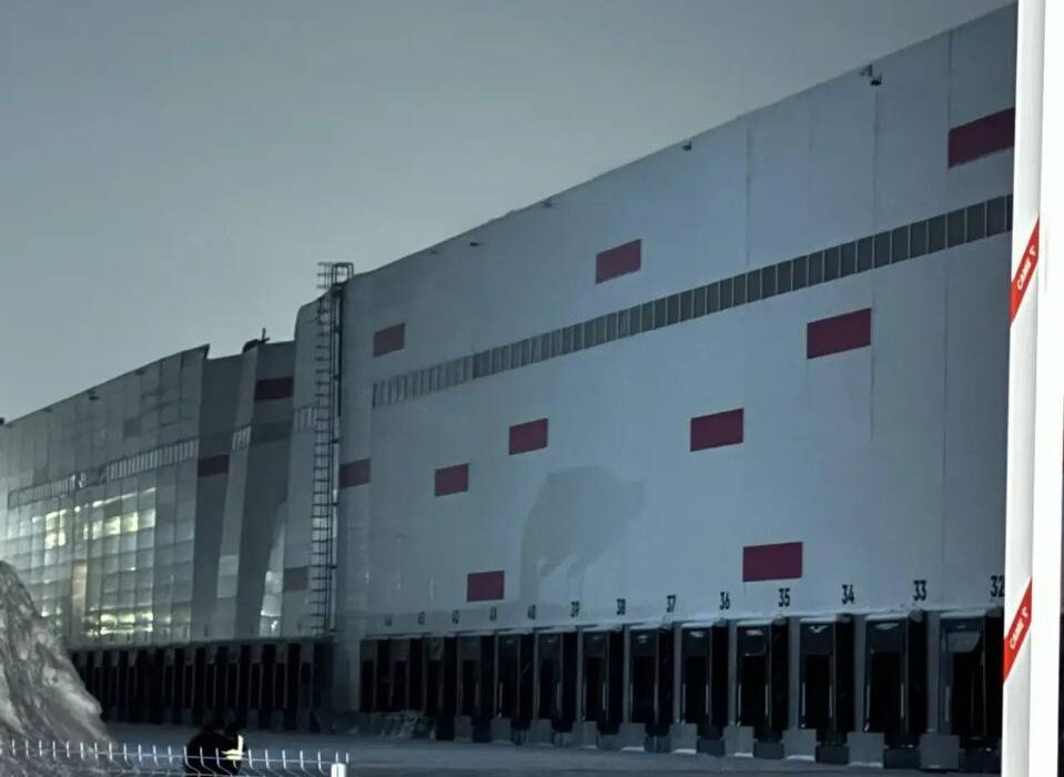 На складе в Юрге обрушилась кровля: есть пострадавшие